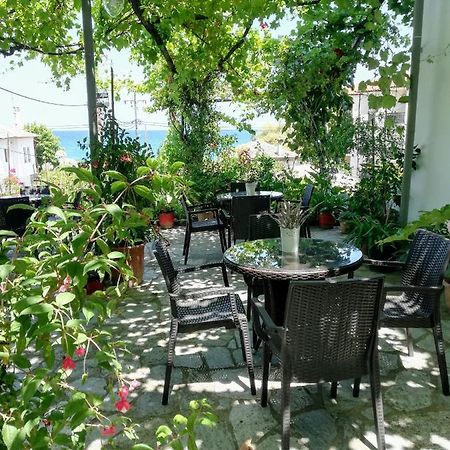 Hotel Erato Chorefton Extérieur photo